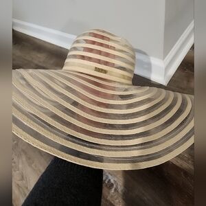 **Brand new** BEBE floppy mesh hat